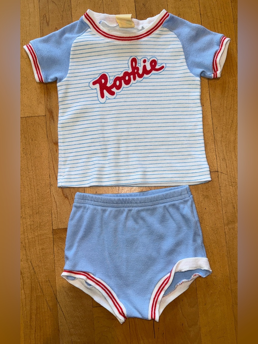 Vintage 80’s Carter’s 2-piece Rookie outfit 18 months